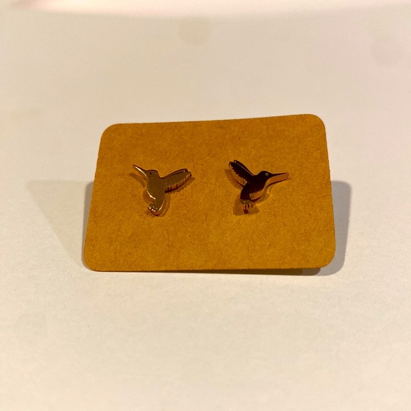 New Dainty Gold Hummingbird Earrings - Picture 1 of 4